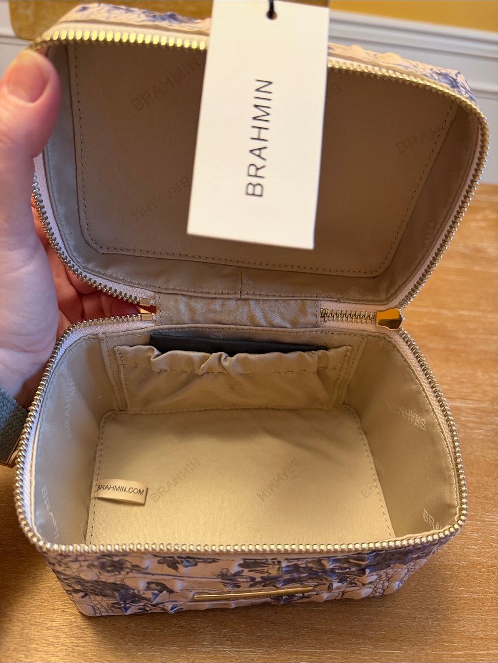 Brahmin songbird Melbourne Cosmetic Case - Picture 6 of 6